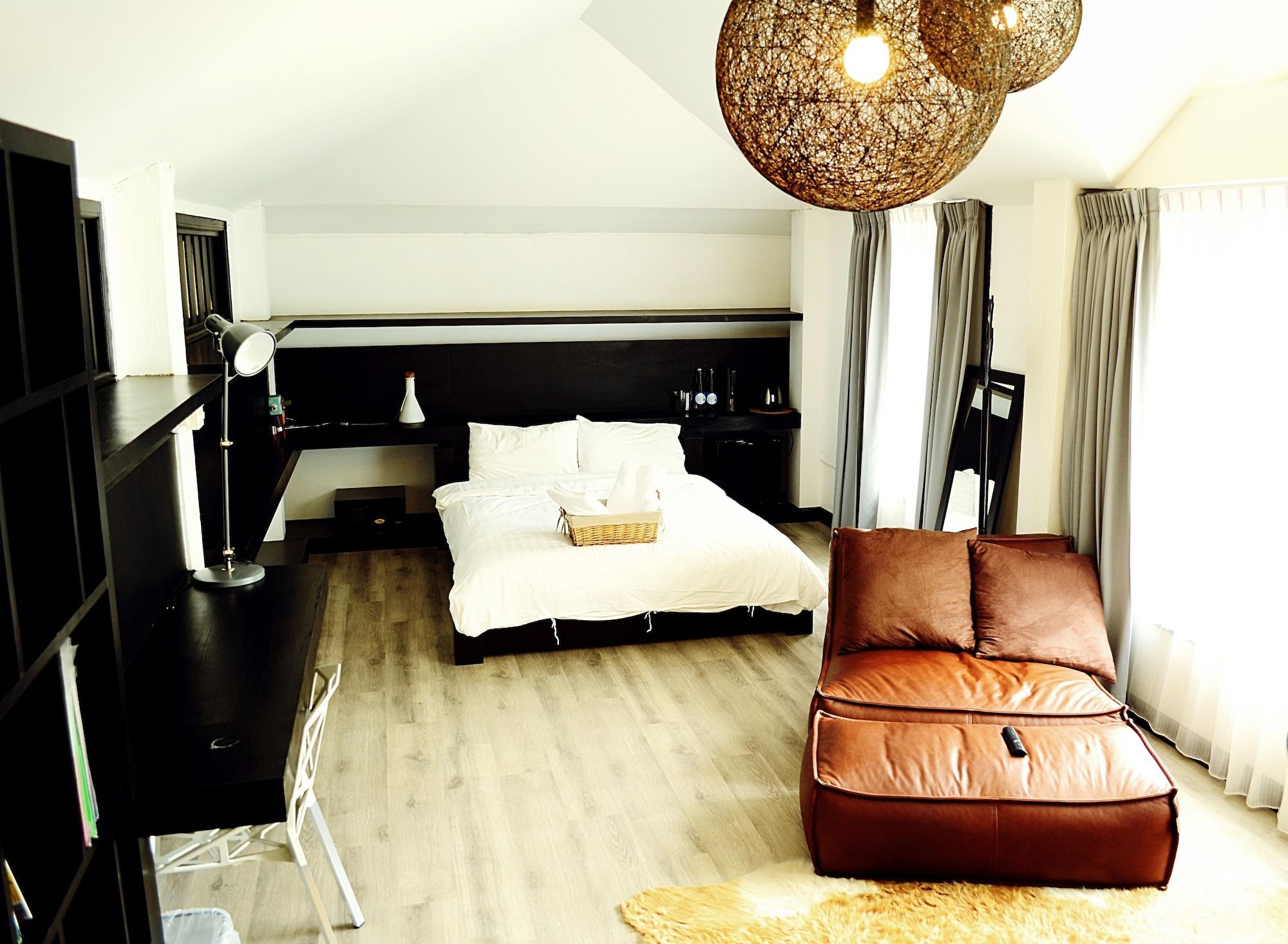 Early Bird Bed & Breakfast (Adults Only) Čiang Mai Exteriér fotografie
